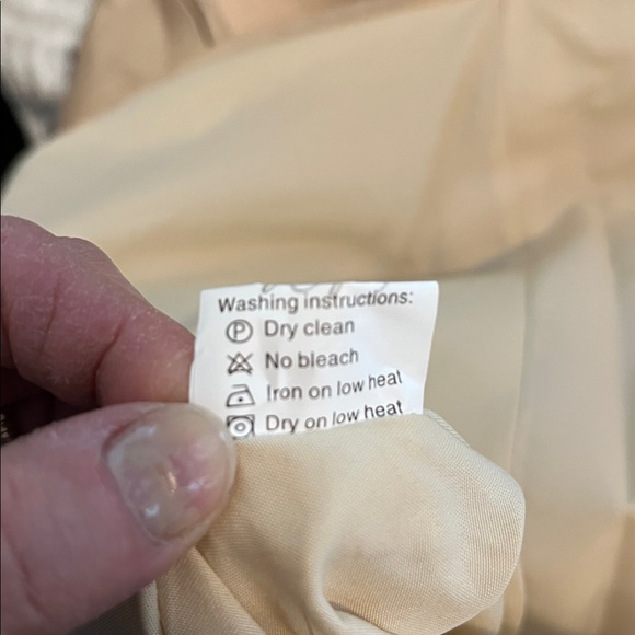 Elegant Gold Champagne Evening Gown Mother of The Bride Dress Size 6 - Picture 13 of 14